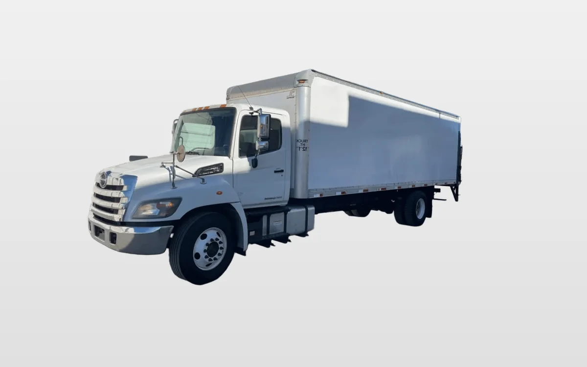 2016 Hino 338 — photo 1