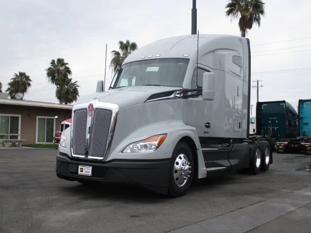 2024 Kenworth T680