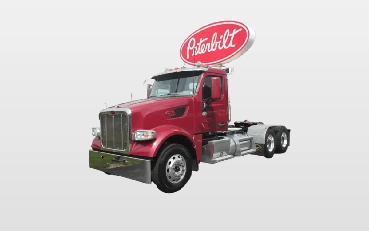 2020 Peterbilt 567 — photo 1