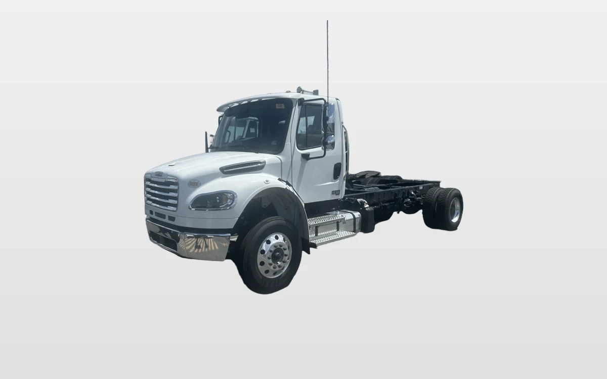 2026 Freightliner M2 106 — photo 1