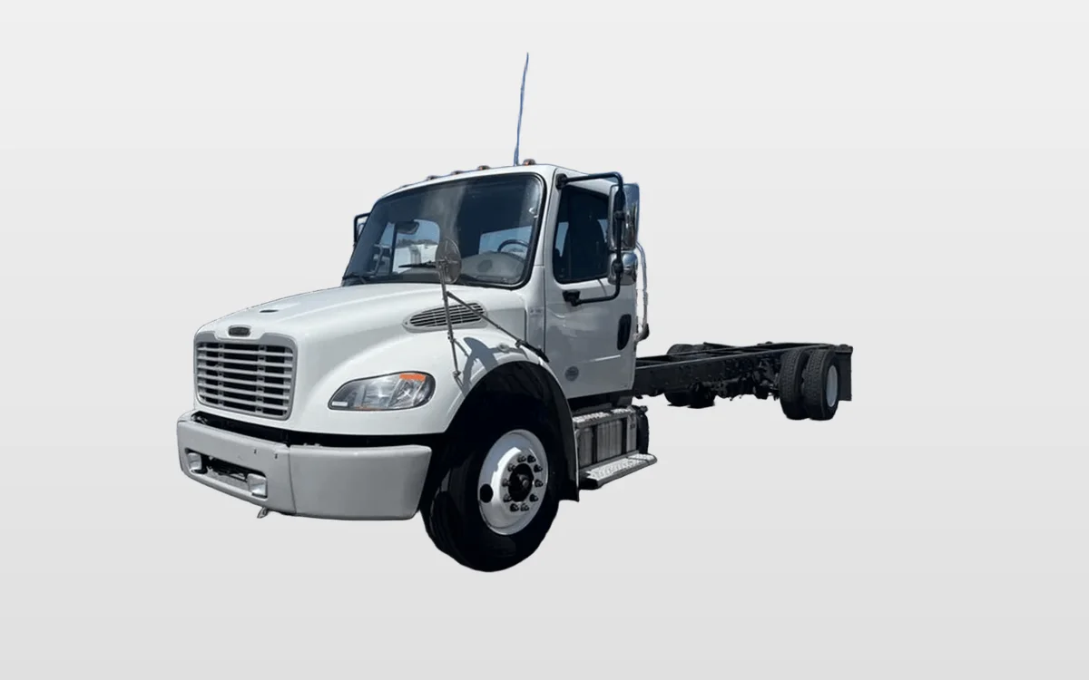 2020 Freightliner M2 106 — photo 1