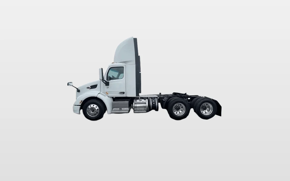 2020 Peterbilt 579 — photo 1