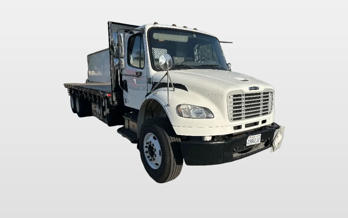2019 Freightliner M2 106 — photo 1