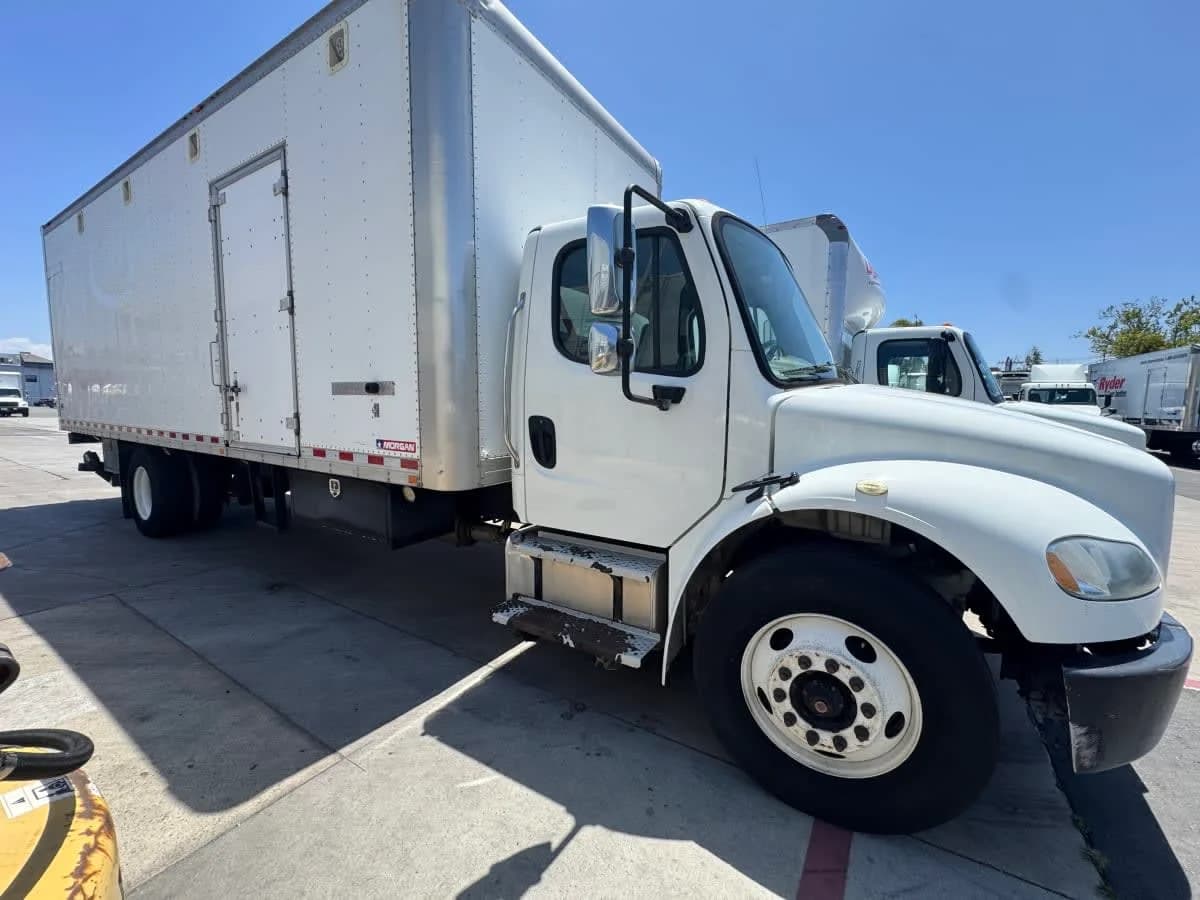 2016 Freightliner M2 106