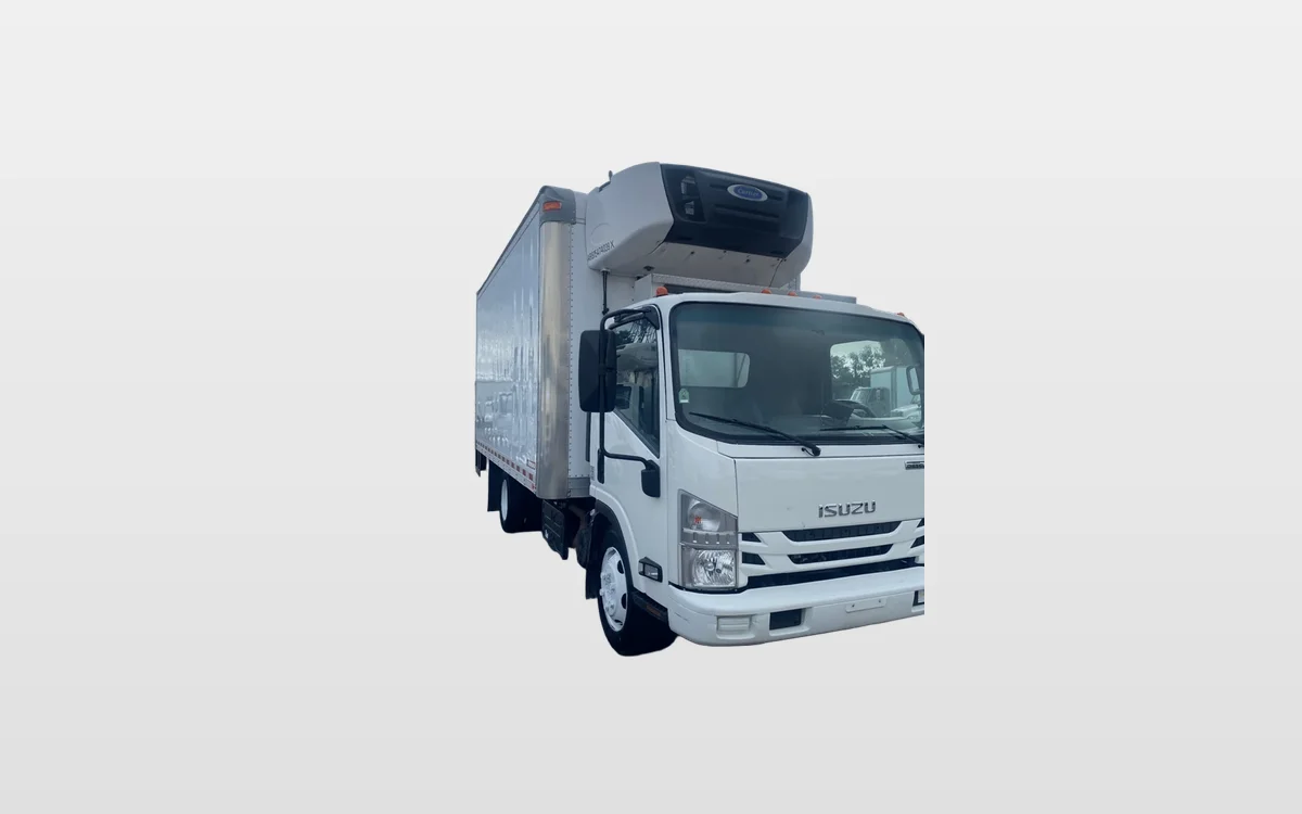 2016 Isuzu NPR — photo 1