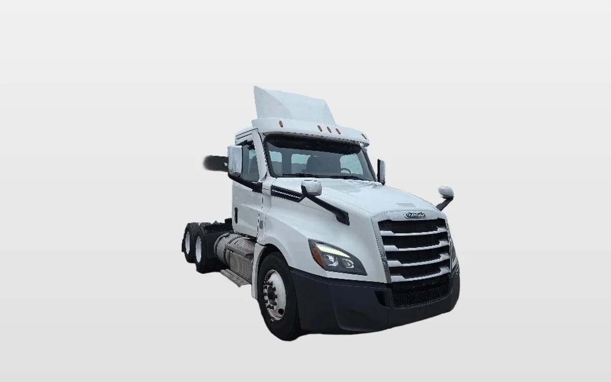 2020 Freightliner Cascadia — photo 1