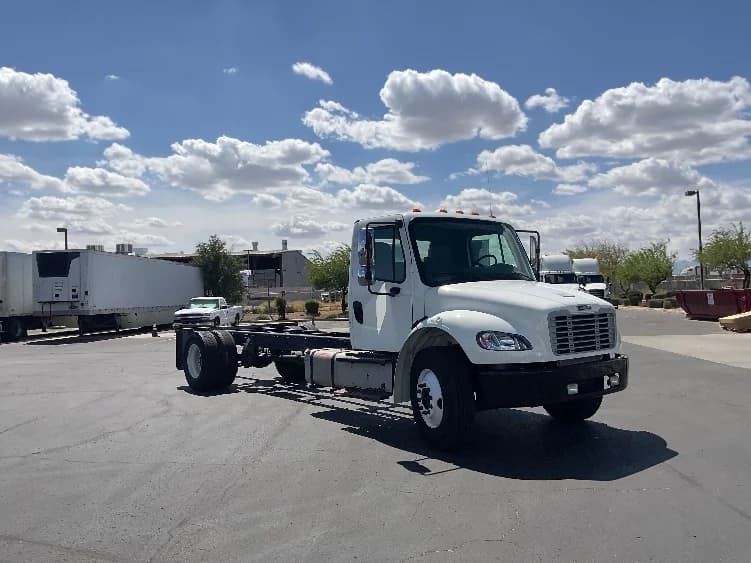 2017 Freightliner M2 106