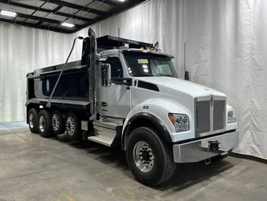 2027 Kenworth T880