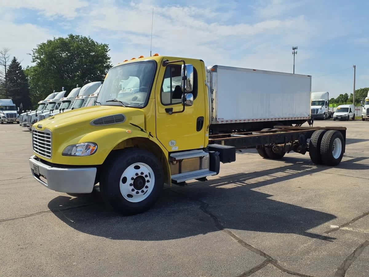 2016 Freightliner M2 106