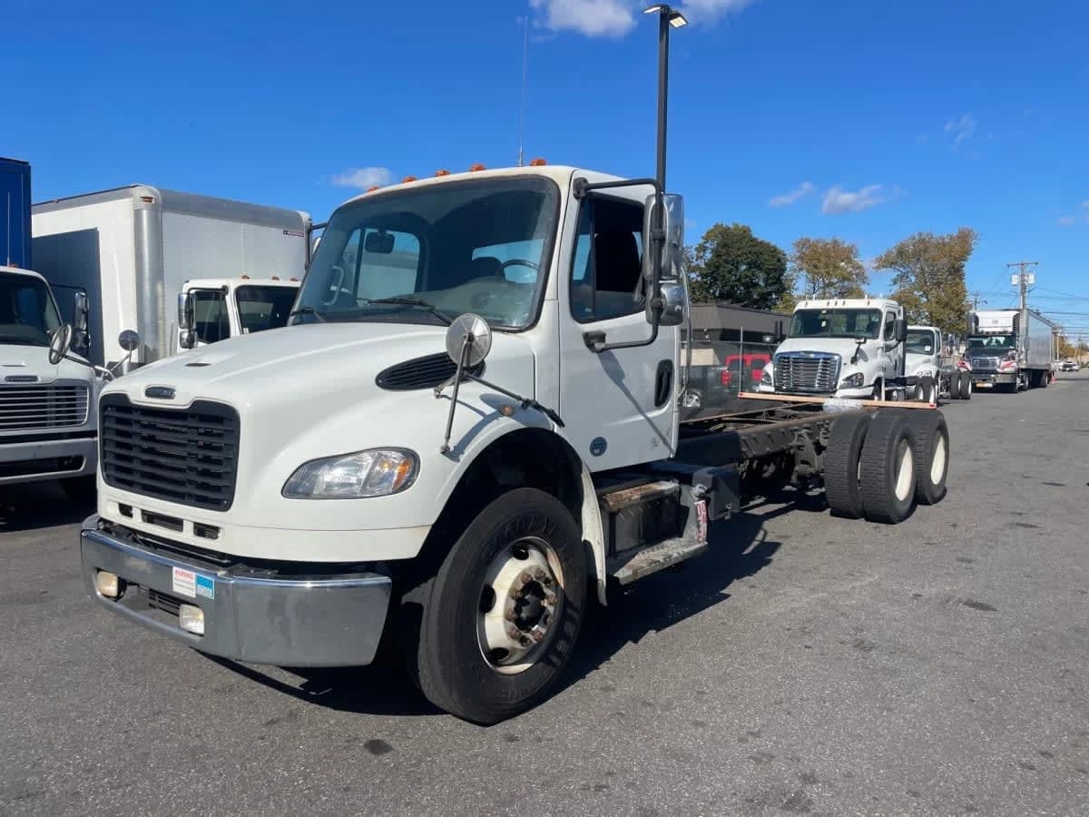2016 Freightliner M2 106