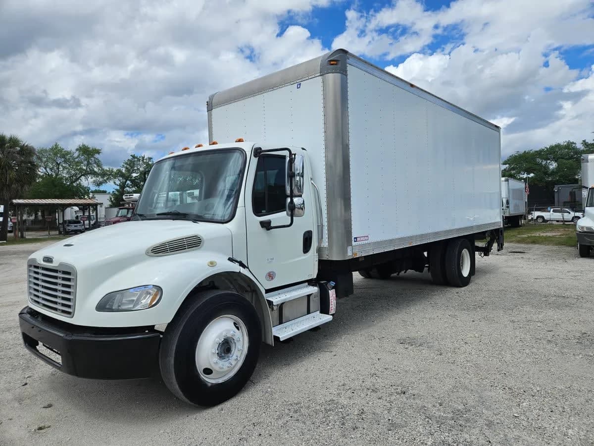 2015 Freightliner M2 106