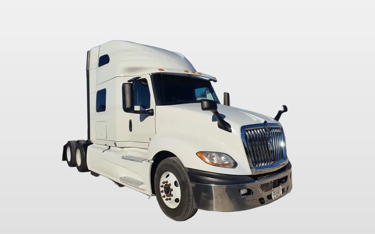 2020 International LT — photo 1