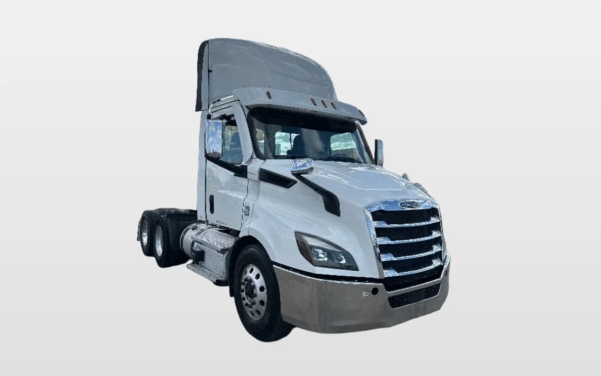 2021 Freightliner Cascadia — photo 1