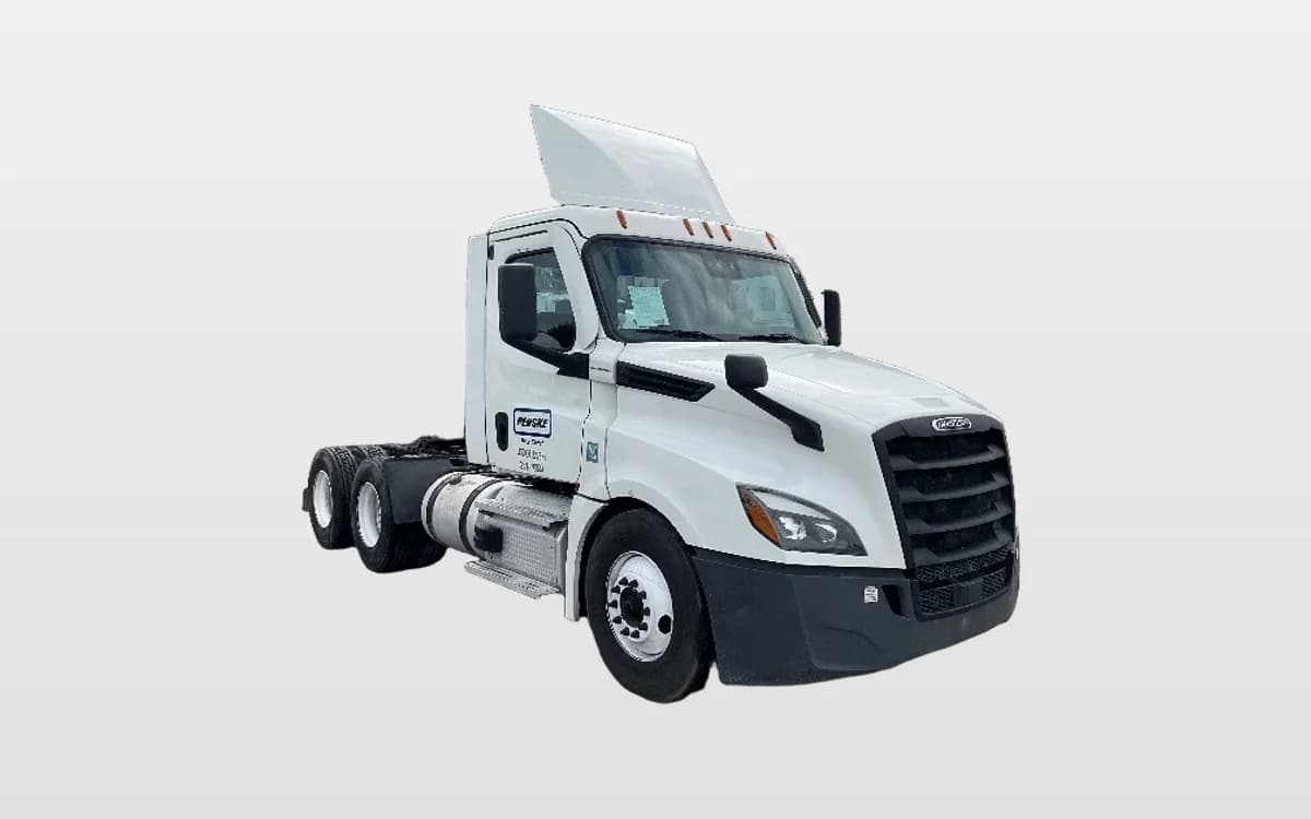 2021 Freightliner Cascadia — photo 1