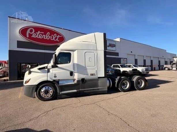 2022 Freightliner Cascadia