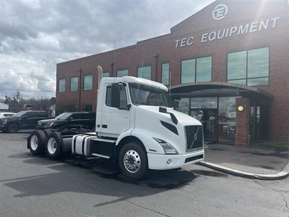 2019 Volvo VNR 640