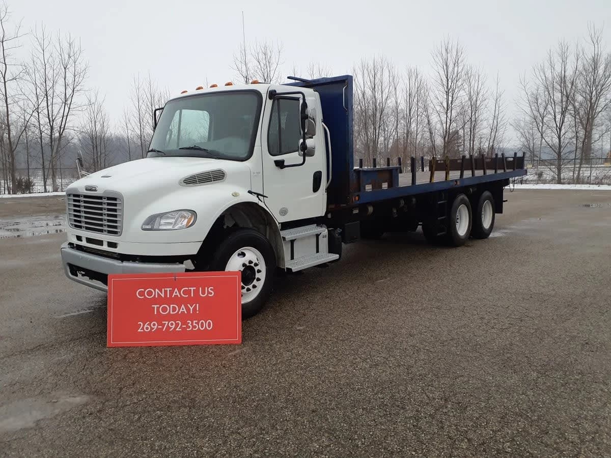 2015 Freightliner M2 106