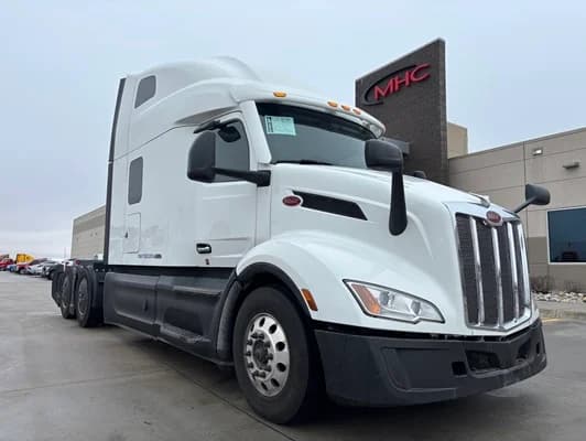 2023 Peterbilt 579