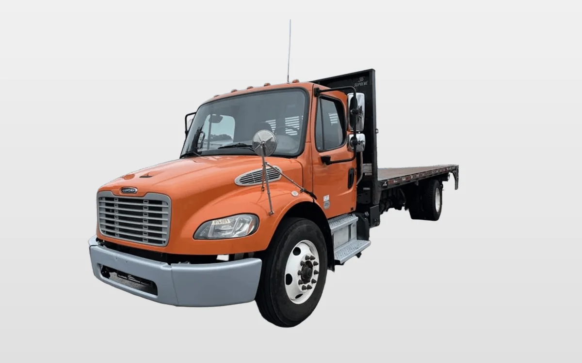 2019 Freightliner M2 106 — photo 1