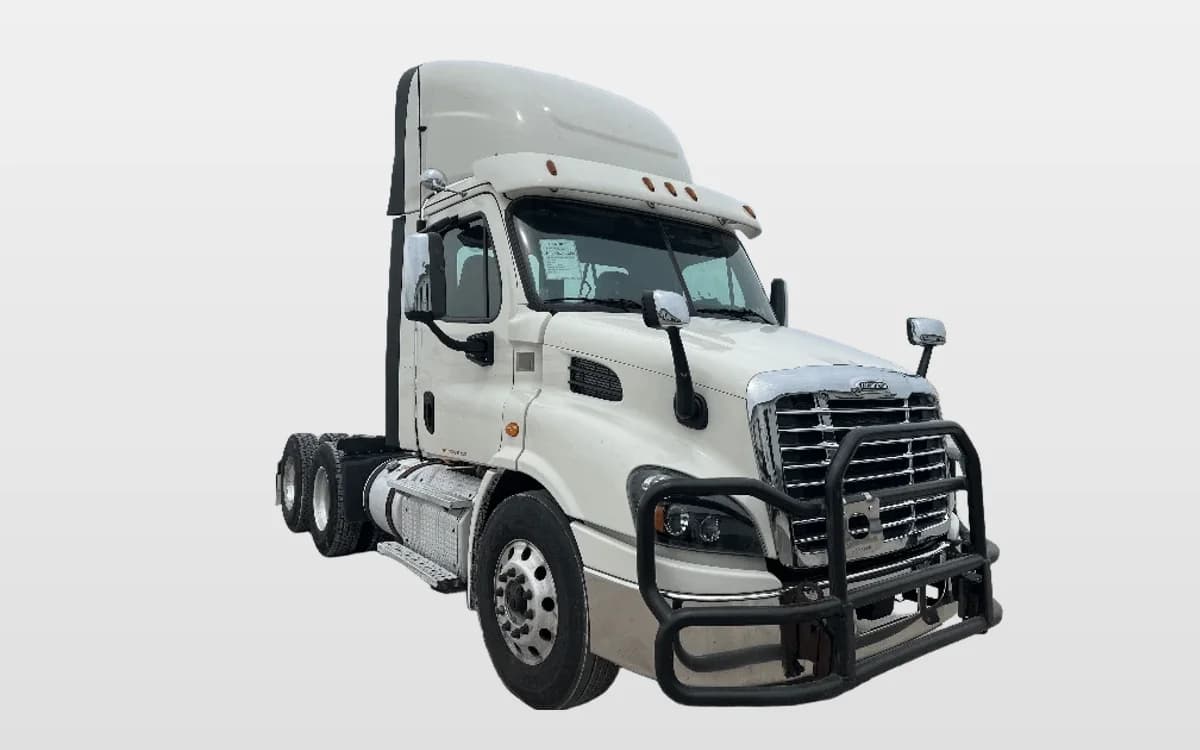 2018 Freightliner Cascadia — photo 1