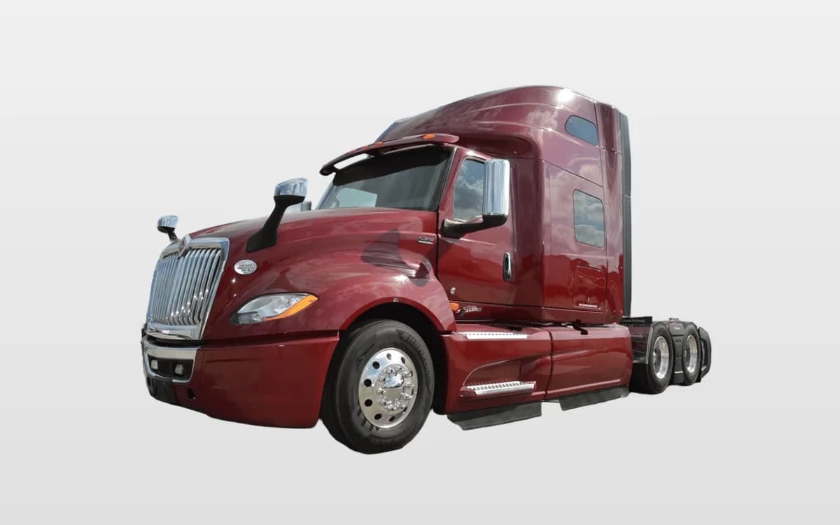 2023 International LT — photo 1