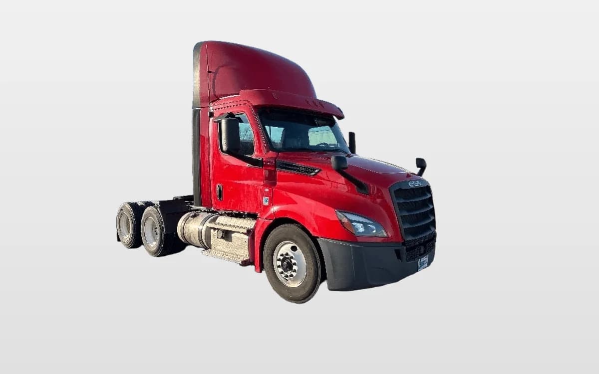 2020 Freightliner Cascadia — photo 1
