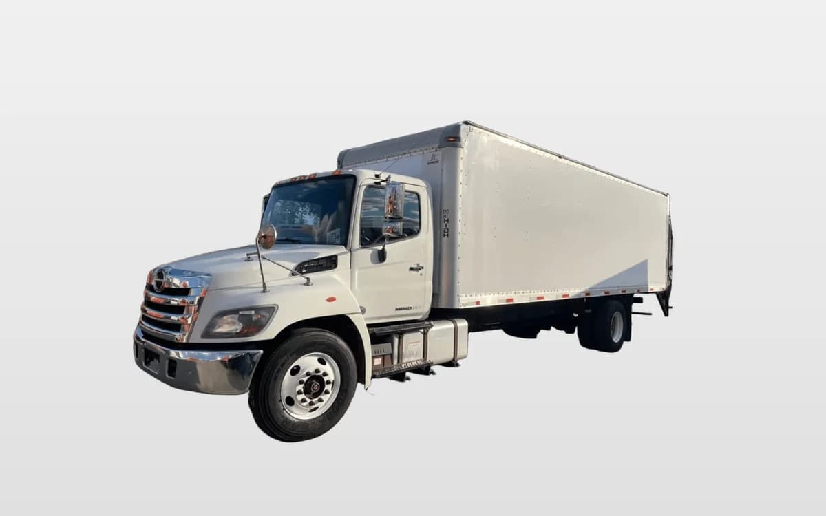 2016 Hino 338 — photo 1