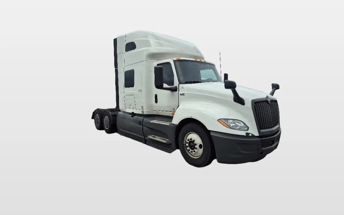 2023 International LT — photo 1