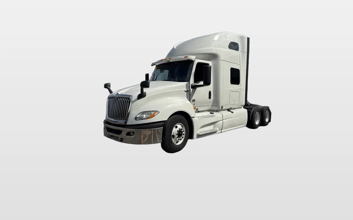 2020 International LT — photo 1