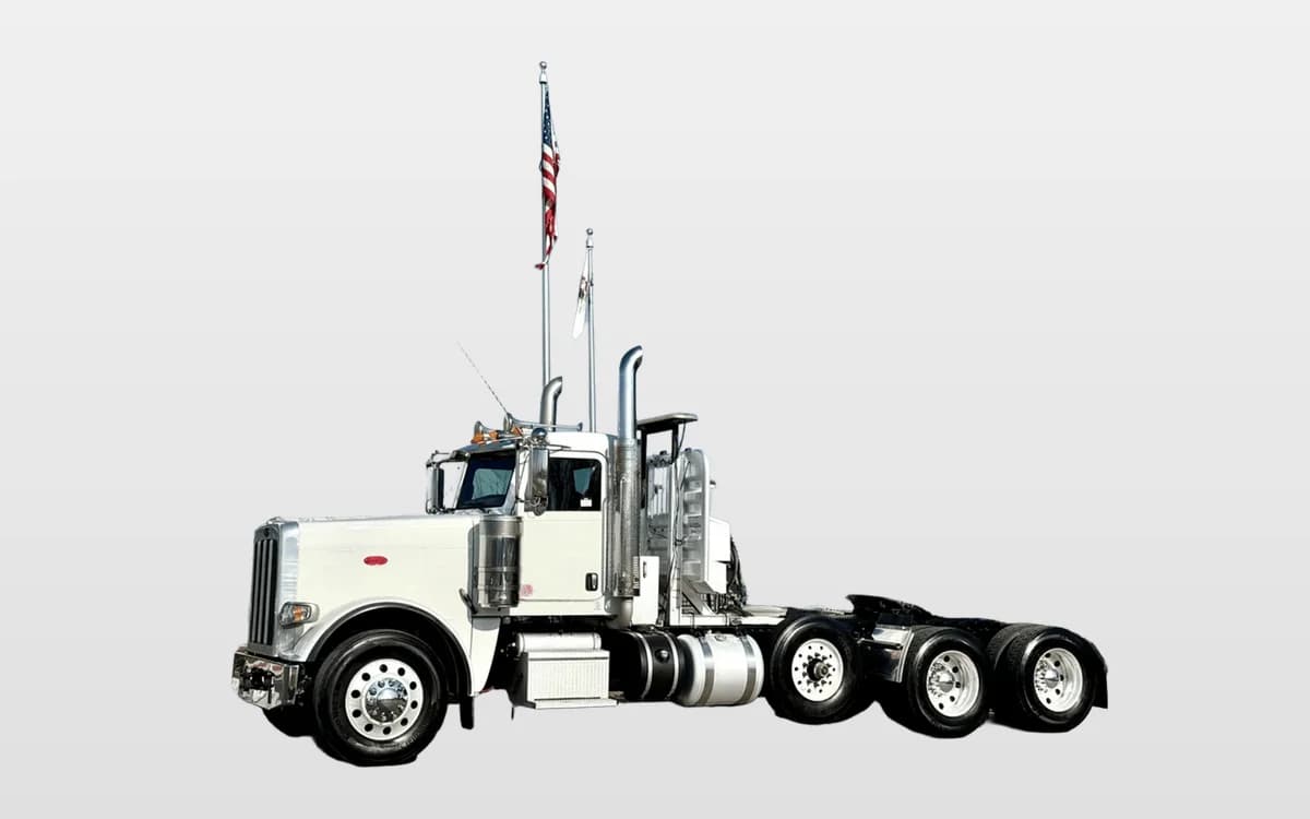 2018 Peterbilt 389 — photo 1