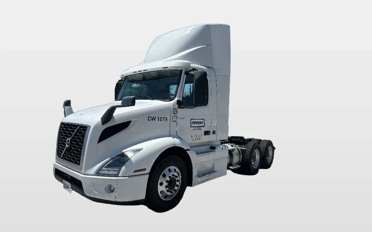 2021 Volvo VNR 640 — photo 1