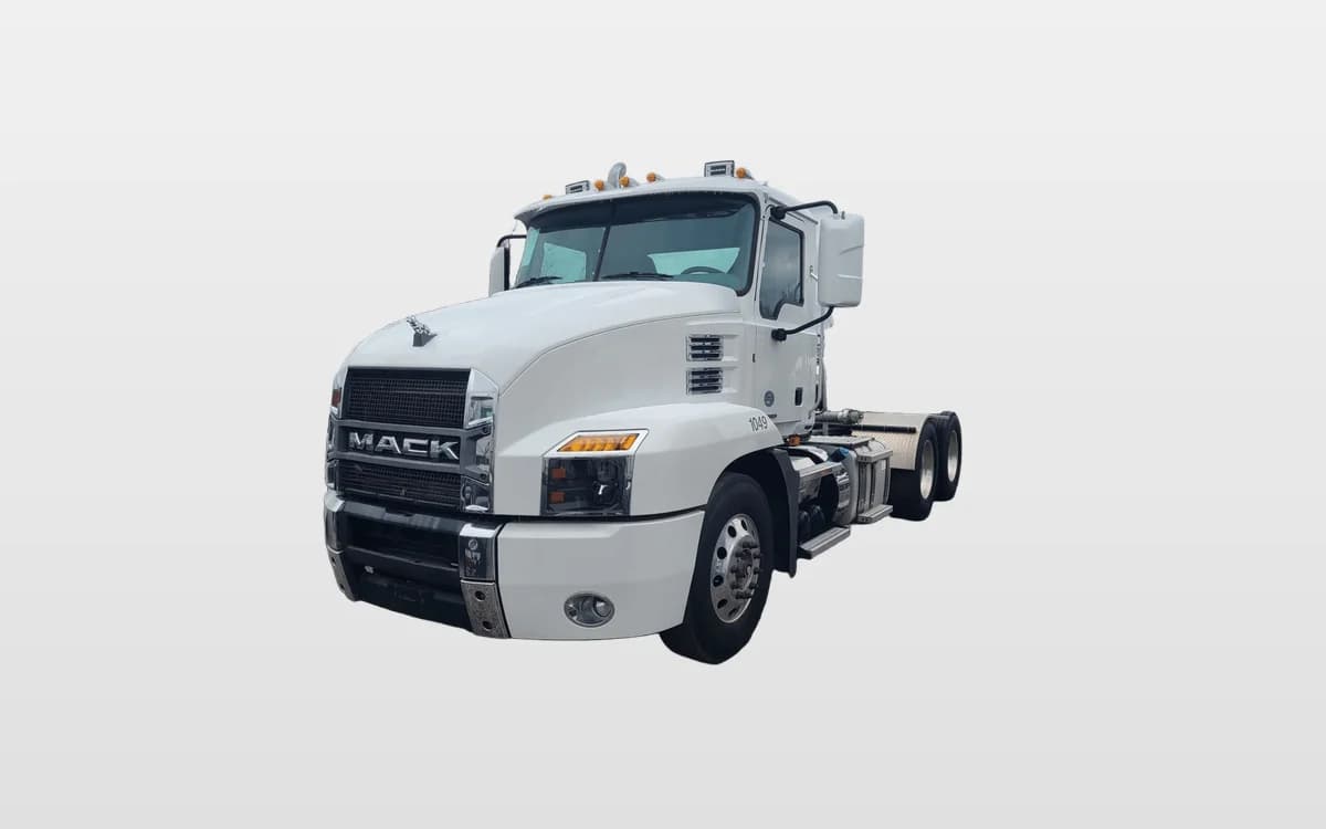 2019 Mack Anthem — photo 1