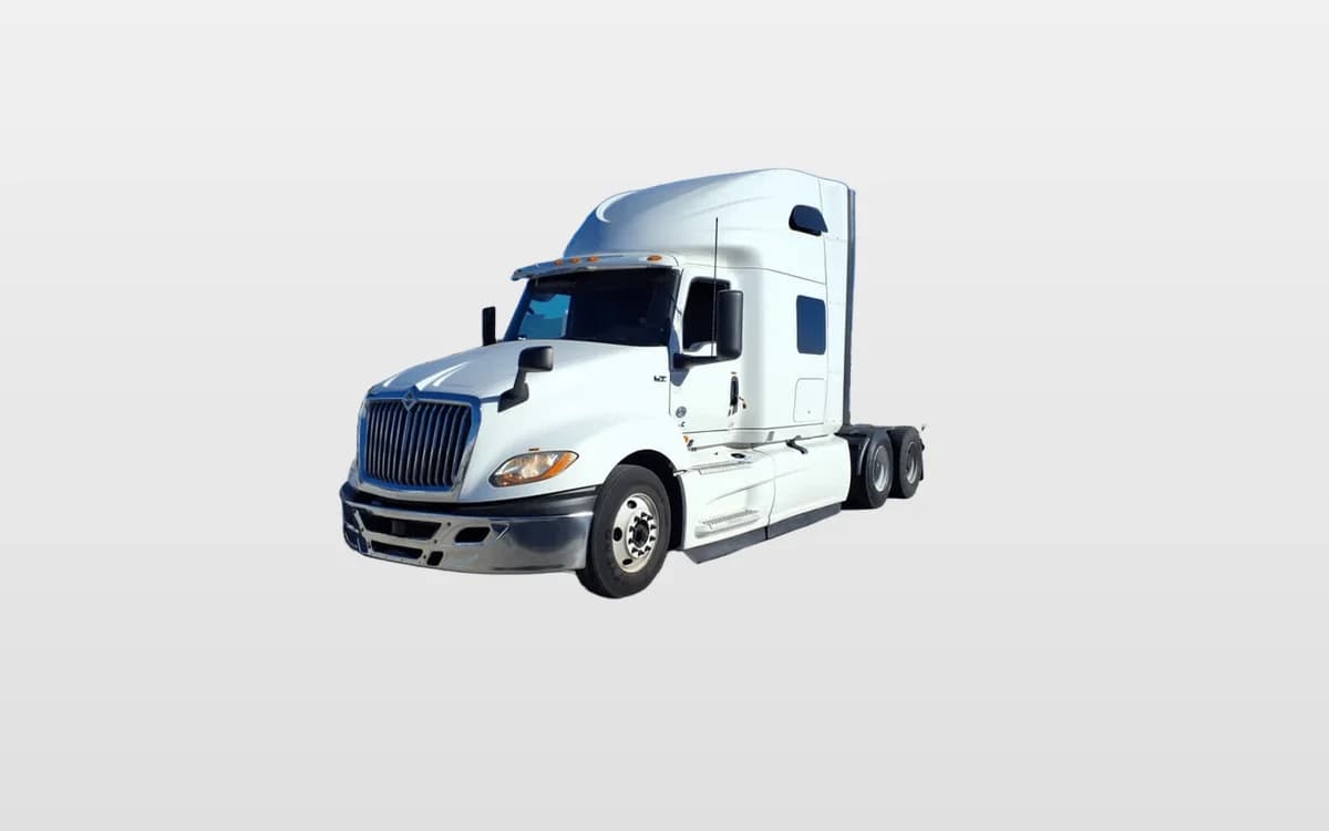 2019 International LT — photo 1