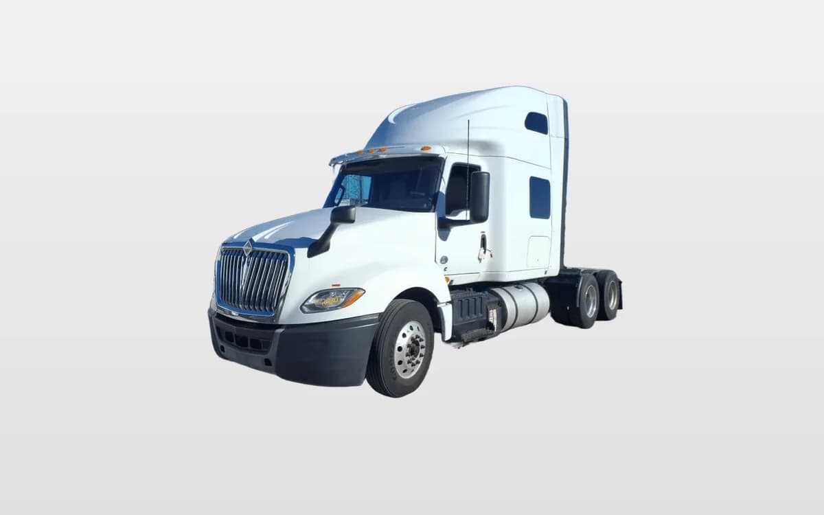 2020 International LT — photo 1