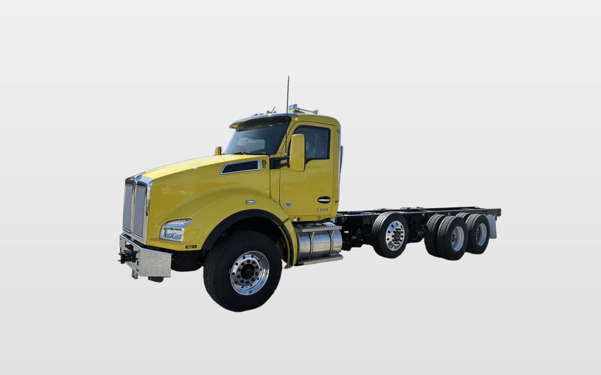 2025 Kenworth T880 — photo 1