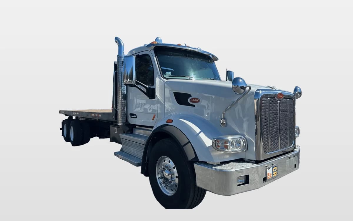 2021 Peterbilt 567 — photo 1