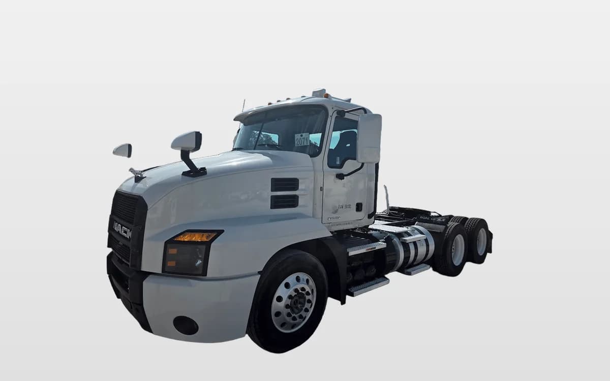 2020 Mack Anthem — photo 1