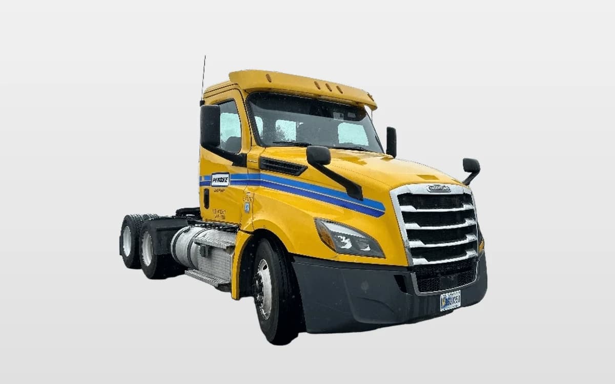 2020 Freightliner Cascadia — photo 1