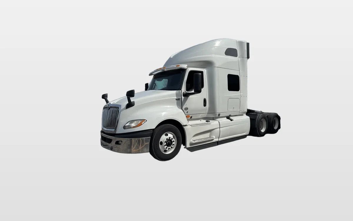 2020 International LT — photo 1