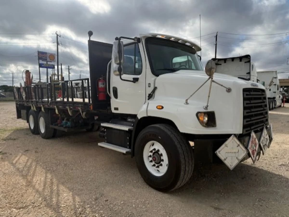 2020 Freightliner 114SD