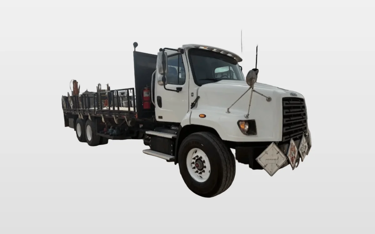 2020 Freightliner 114SD — photo 1