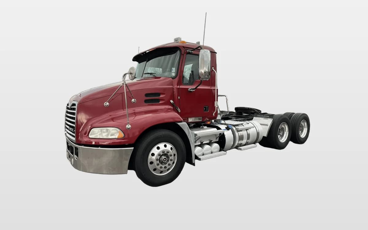 2018 Mack — photo 1