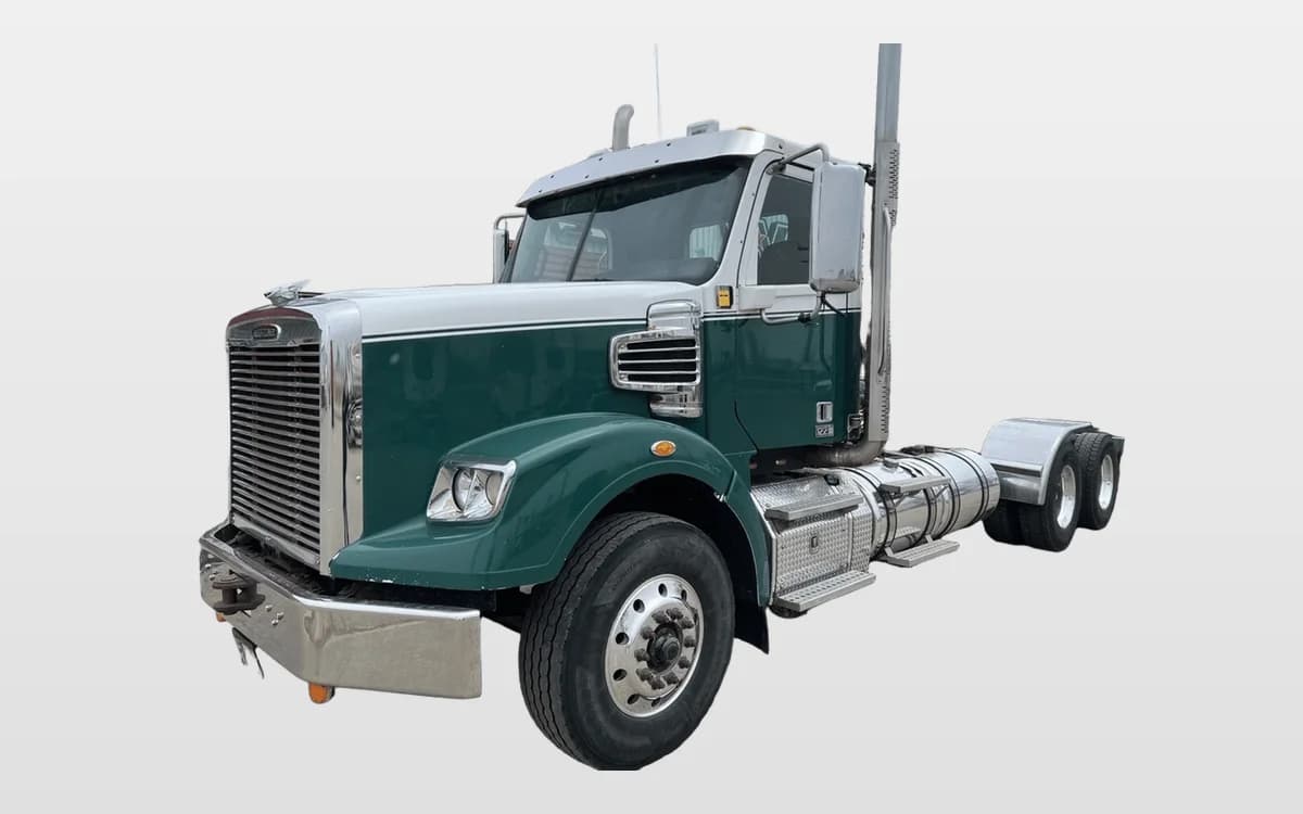 2019 Freightliner 122SD — photo 1