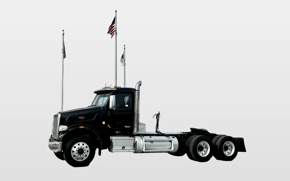 2020 Peterbilt 567 — photo 1