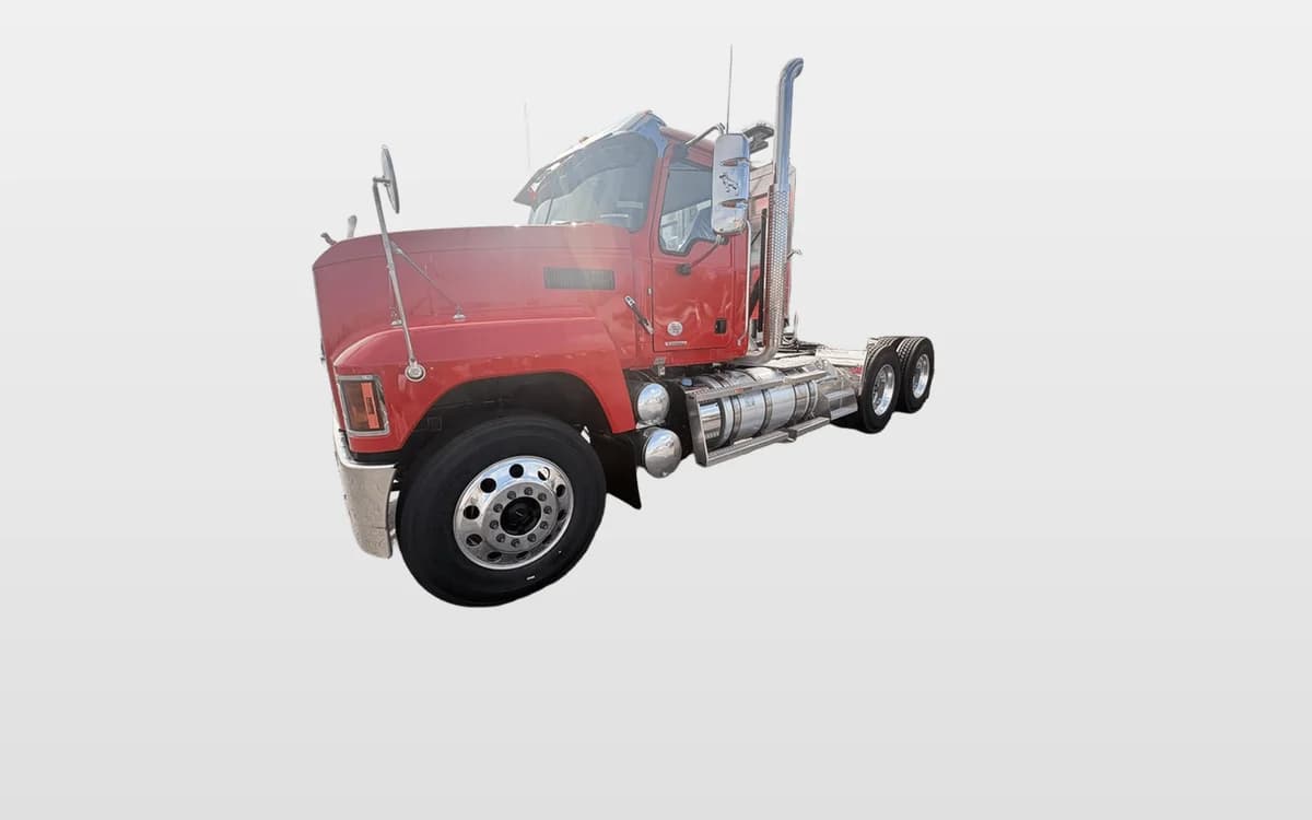 2026 Mack Pinnacle — photo 1
