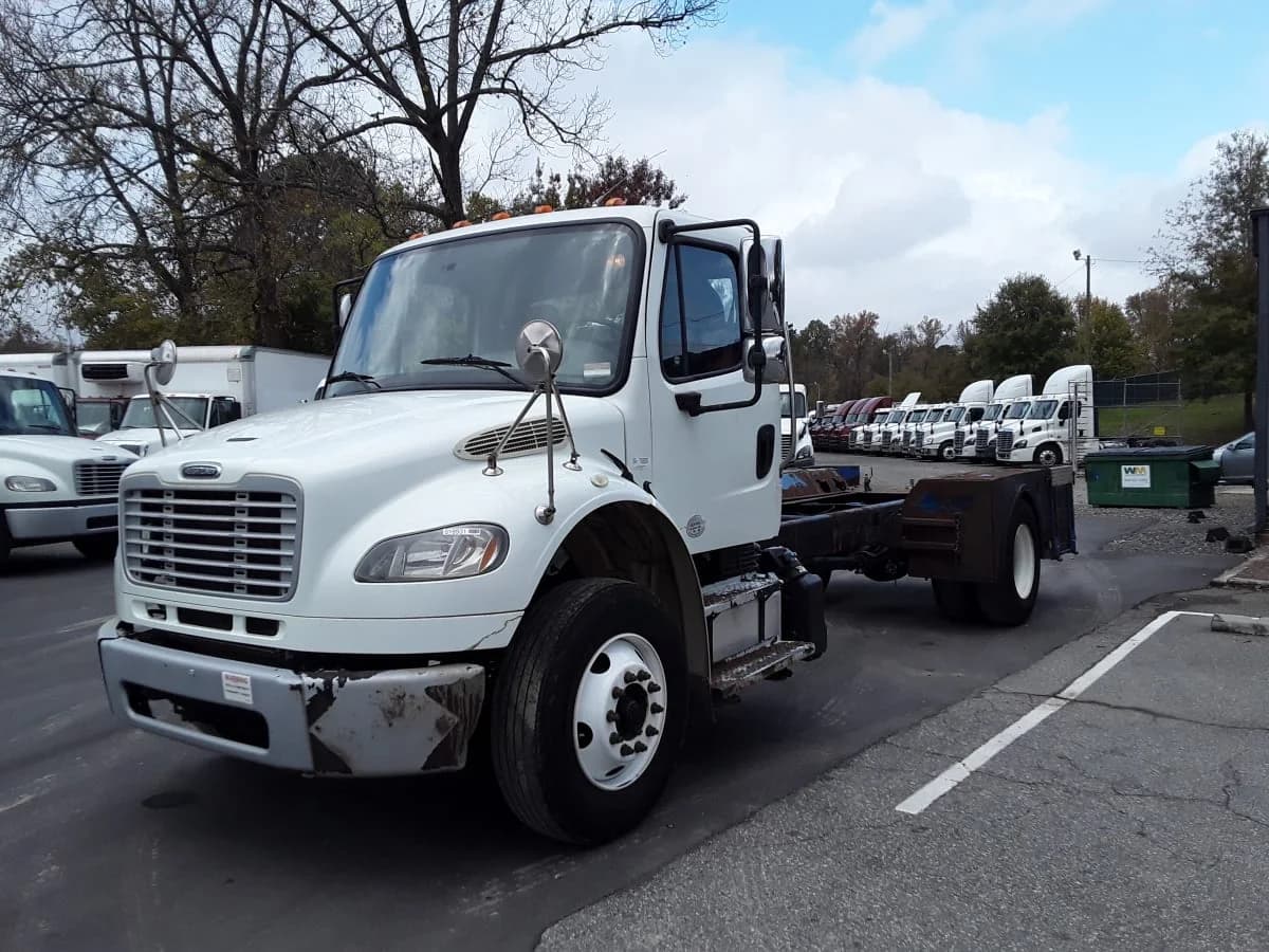 2014 Freightliner M2 106