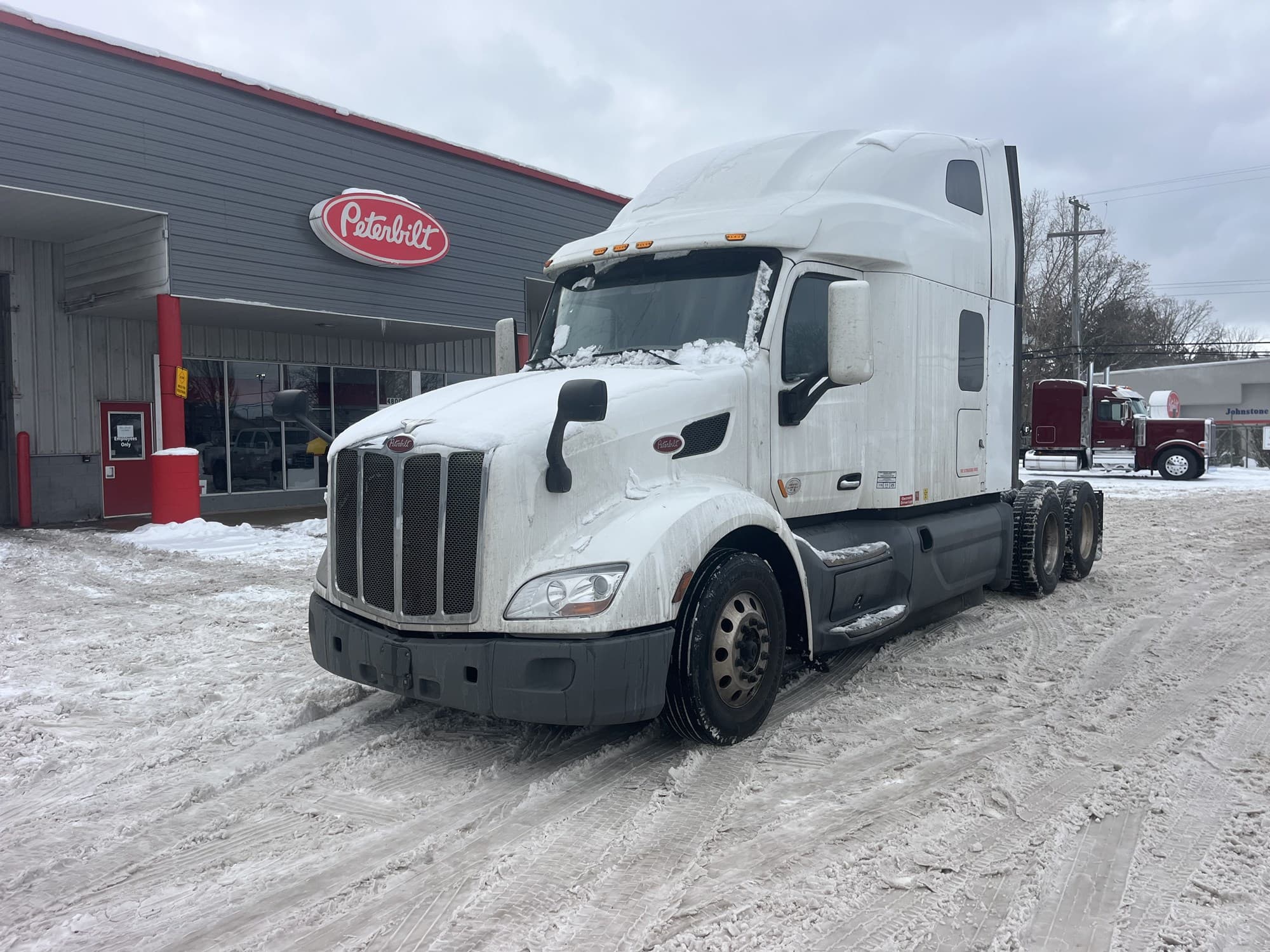 2021 Peterbilt 579 — photo 2