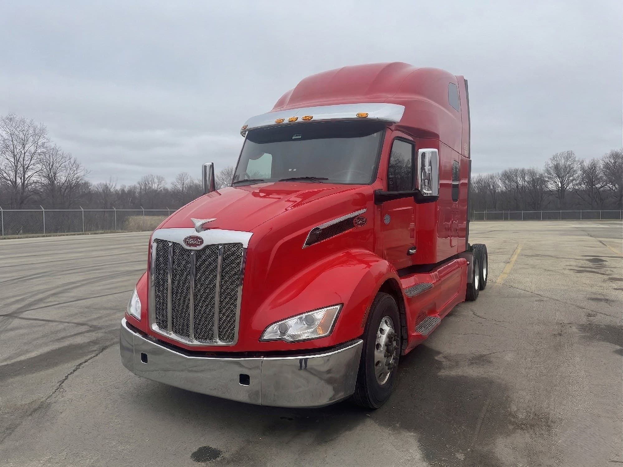 2023 Peterbilt 579 — photo 2
