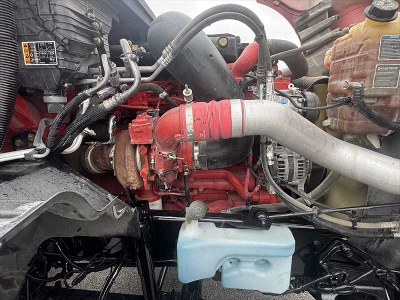 2021 International LT — photo 8