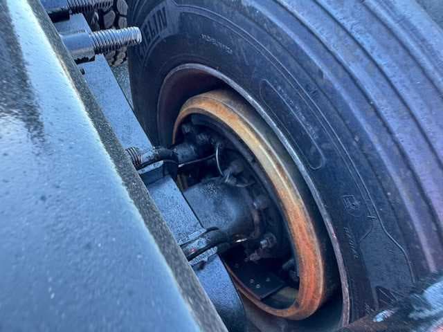 2023 Volvo VNL 860 — photo 6